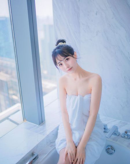 韩国美女二区VIP_DVD免费高清观看